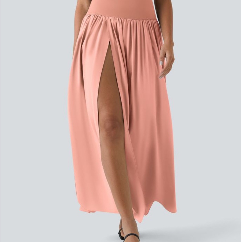 New with tag. Halara High Waisted Split 2-in-1 Flowy Quick Dry Maxi Casual Skirt